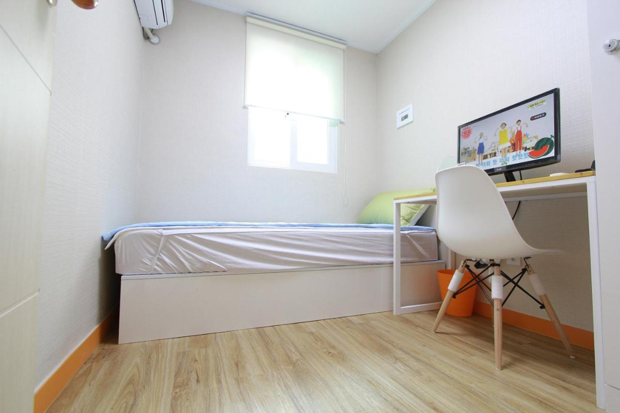 Homestay Hongdae Guesthouse Cocon Stay - Female Only *