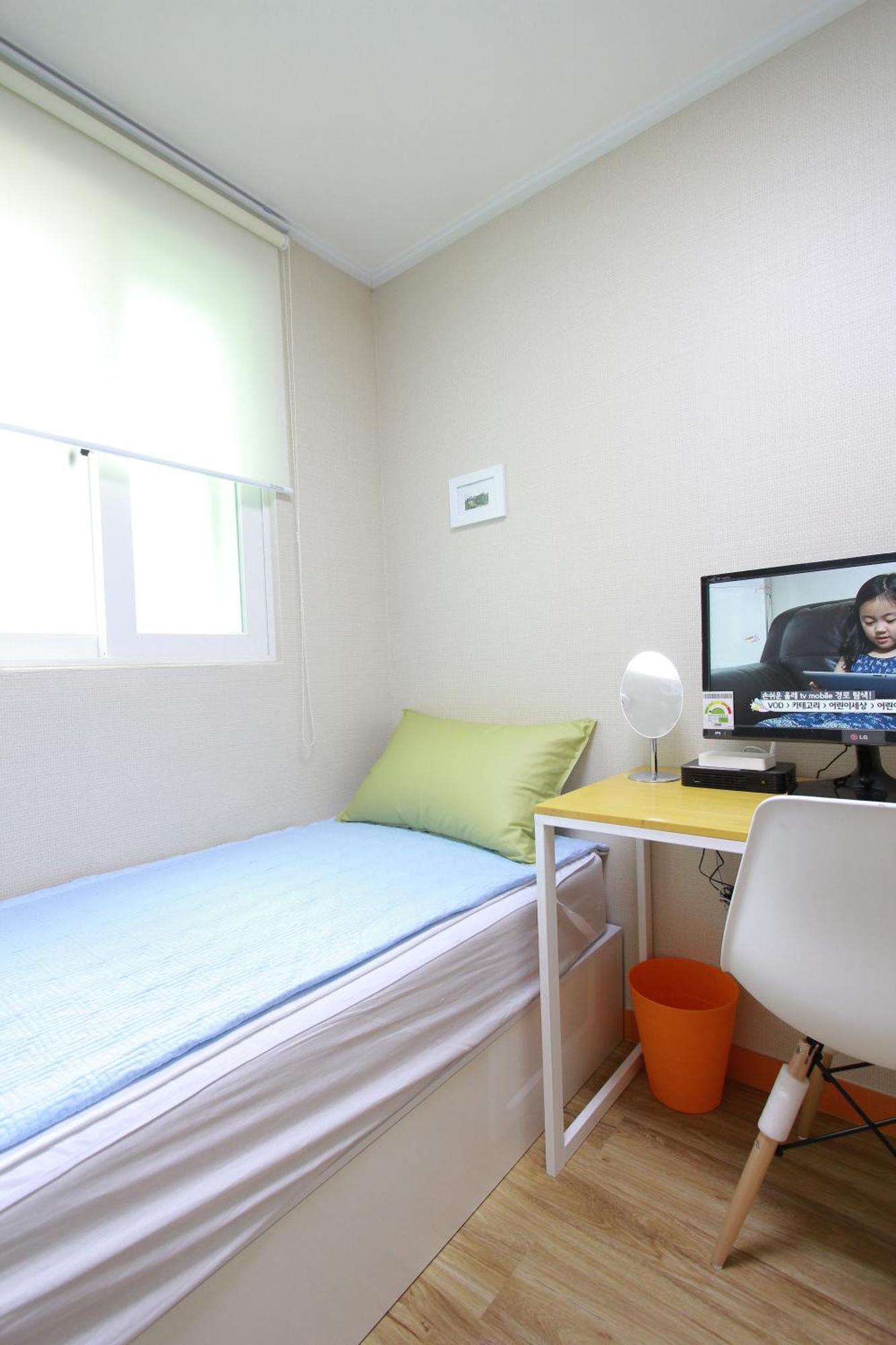 Homestay Hongdae Guesthouse Cocon Stay - Female Only *