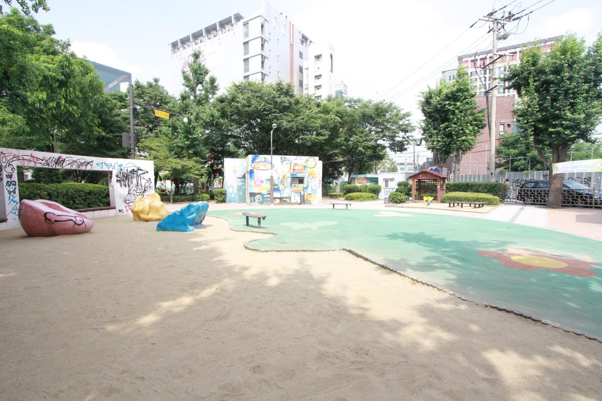 Hongdae Guesthouse Cocon Stay - Female Only Seoul