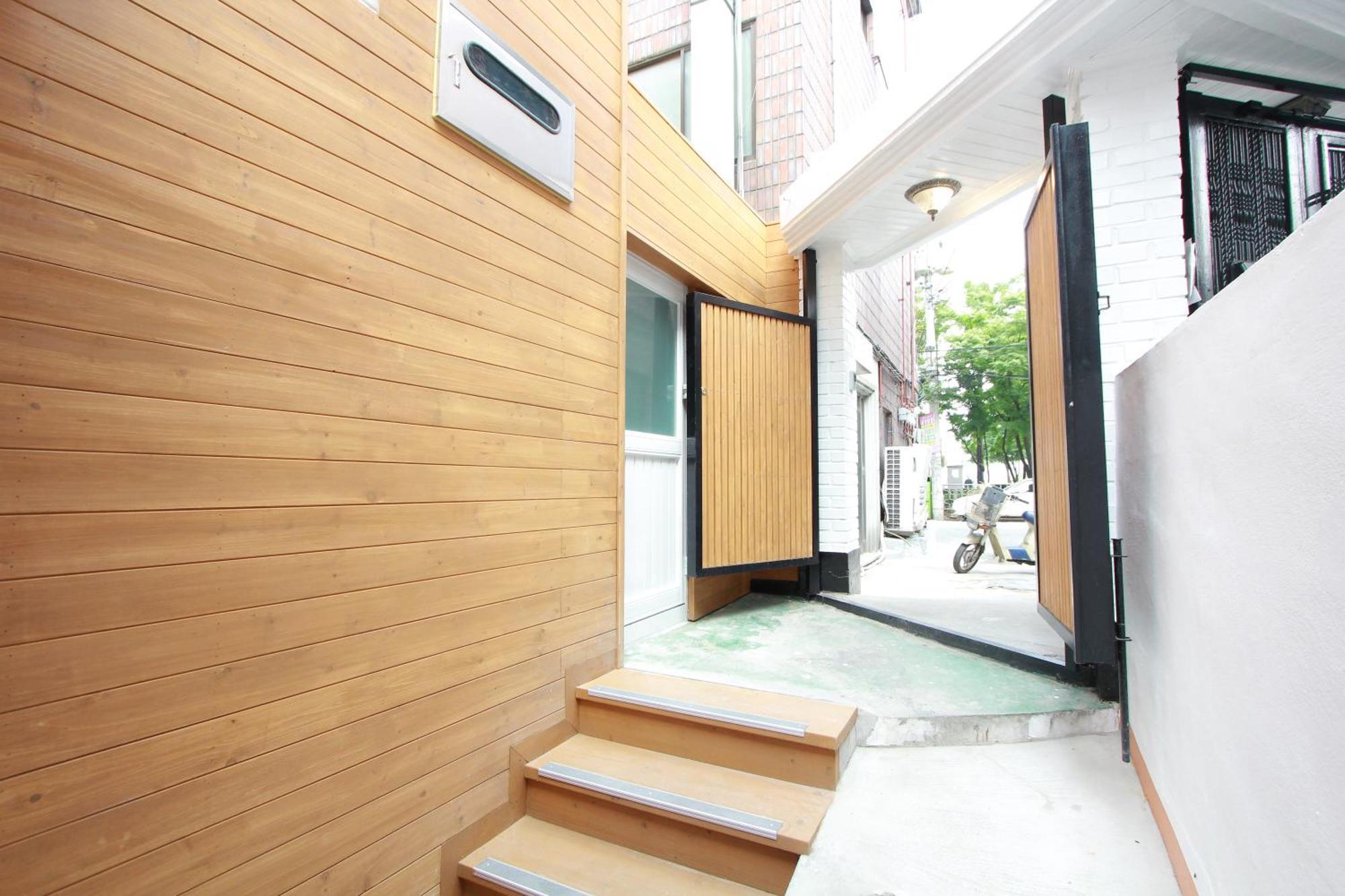 Hongdae Guesthouse Cocon Stay - Female Only